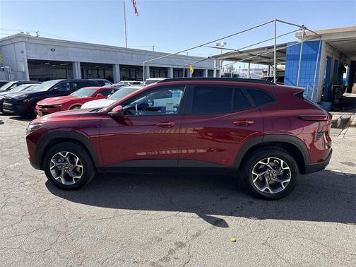 2025 Chevrolet Trax LT