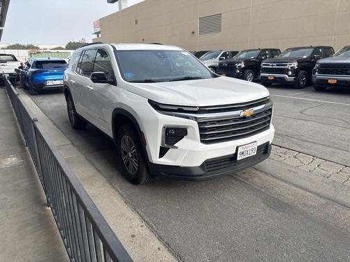 2024 Chevrolet Traverse LT
