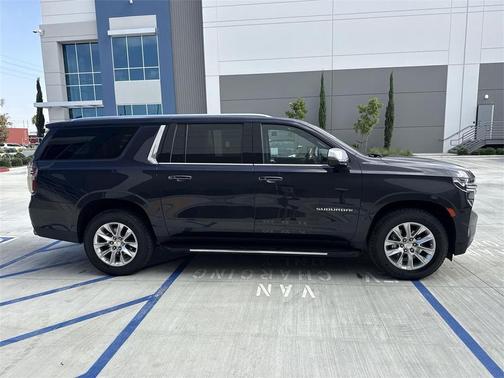 2023 Chevrolet Suburban Premier