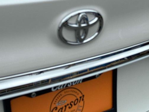 Blizzard Pearl 2015 Toyota Camry XLE