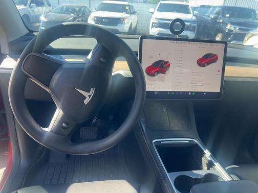 2024 Tesla Model Y Long Range Dual Motor All-Wheel Drive