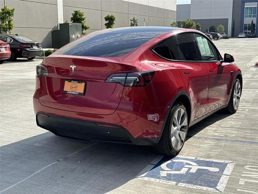 2024 Tesla Model Y Long Range Dual Motor All-Wheel Drive