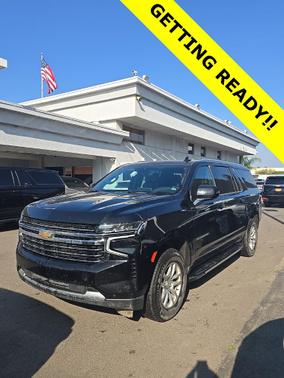 2024 Chevrolet Suburban LT