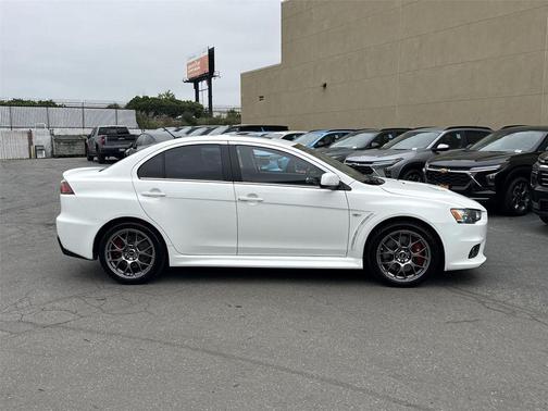 Wicked White Metallic 2014 Mitsubishi Lancer Evolution MR
