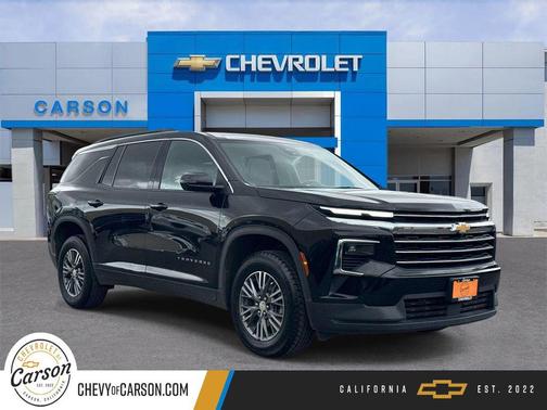 Mosaic Black Metallic 2024 Chevrolet Traverse LT