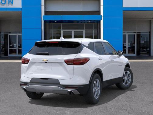 Summit White 2026 Chevrolet Blazer 2LT