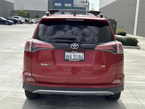 2017 Toyota RAV4 SE