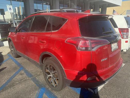 2017 Toyota RAV4 SE