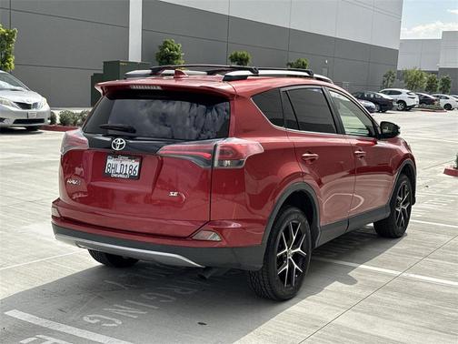 2017 Toyota RAV4 SE