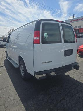 Summit White 2024 Chevrolet Express 2500 RWD 2500 Regular Wheelbase WT