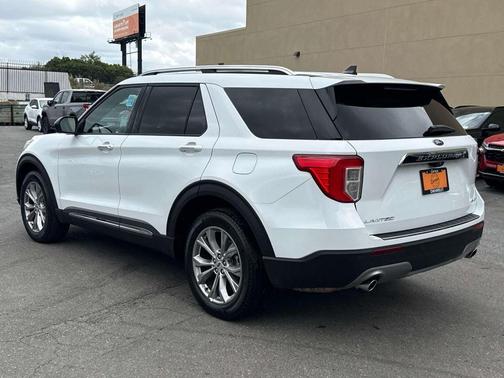 OXFORD WHITE 2023 Ford Explorer Limited