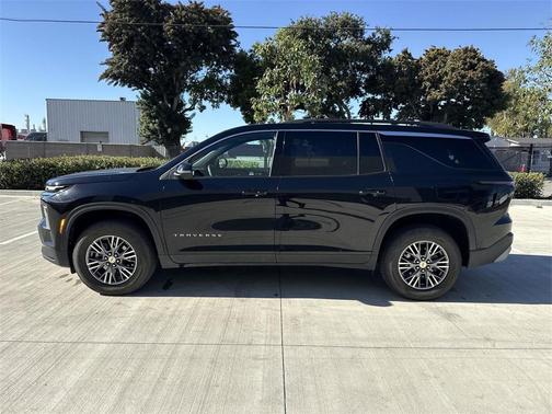 2024 Chevrolet Traverse LT