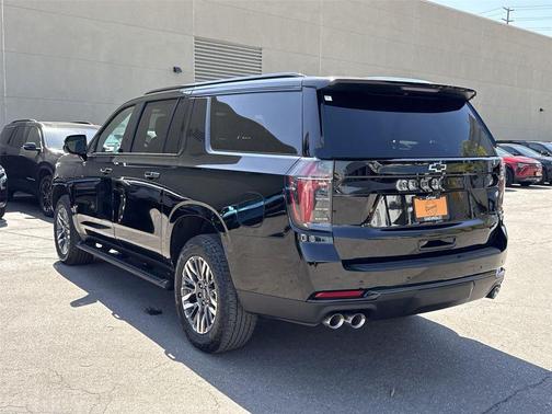 Black 2025 Chevrolet Suburban 4WD Z71