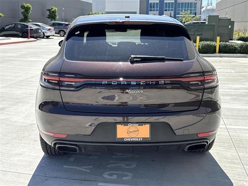 2021 Porsche Macan Base