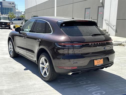 2021 Porsche Macan Base