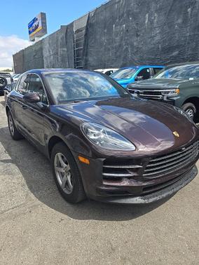 2021 Porsche Macan Base