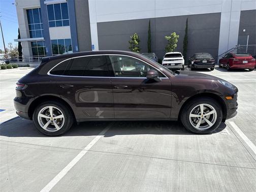 2021 Porsche Macan Base