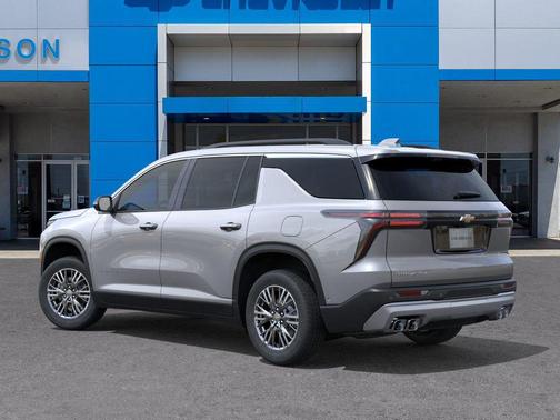 Sterling Gray Metallic 2026 Chevrolet Traverse LT