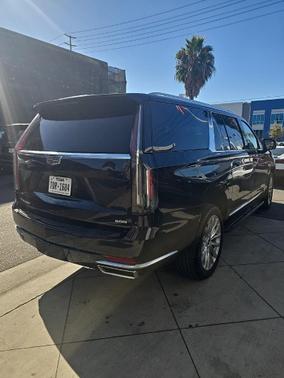 2023 Cadillac Escalade ESV Premium Luxury
