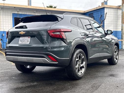 2025 Chevrolet Trax LT