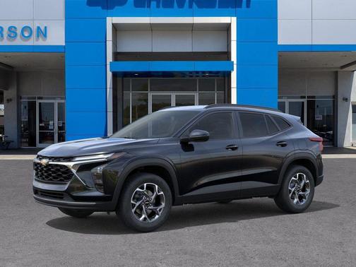 Mosaic Black Metallic 2026 Chevrolet Trax LT