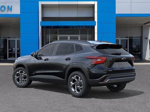 Mosaic Black Metallic 2026 Chevrolet Trax LT