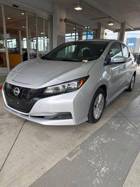 Brilliant Silver Metallic 2025 Nissan Leaf S