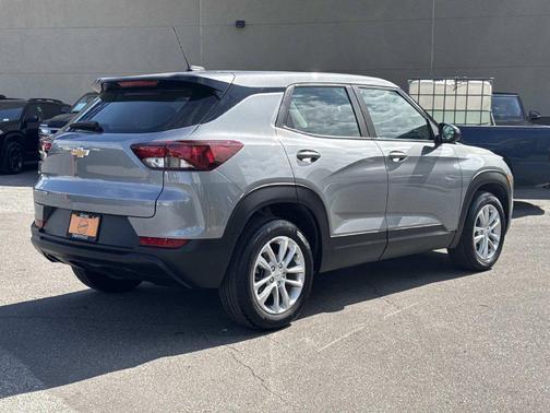 Sterling Gray Metallic 2024 Chevrolet Trailblazer LS