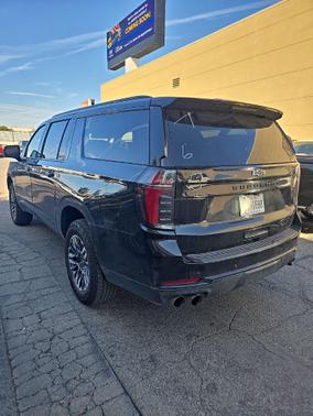 2025 Chevrolet Suburban 4WD Z71