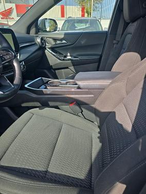 Sterling Gray Metallic 2025 Chevrolet Equinox 1LT