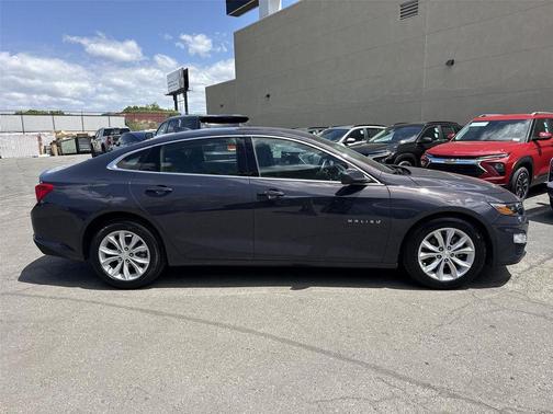 Night Shade Metallic 2025 Chevrolet Malibu FWD 1LT