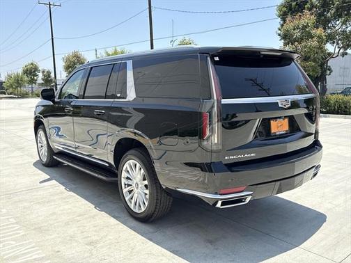 2021 Cadillac Escalade ESV Luxury