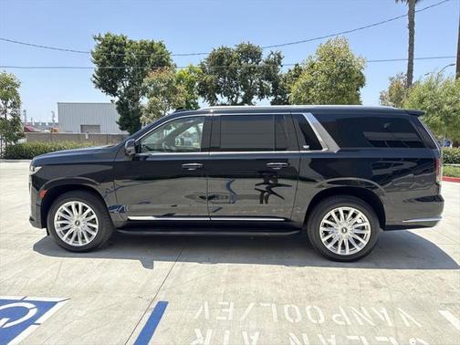 2021 Cadillac Escalade ESV Luxury