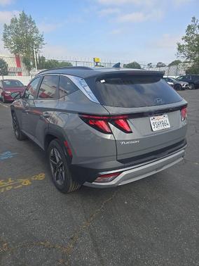 2025 Hyundai TUCSON SEL