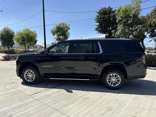 2026 Chevrolet Suburban LS