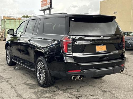 2025 Chevrolet Suburban 4WD Z71