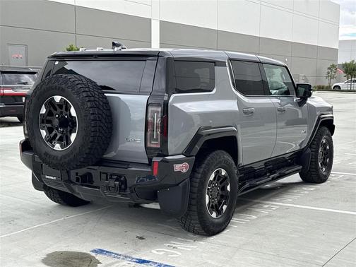2024 GMC HUMMER EV SUV 2X