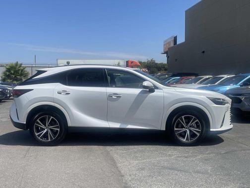 White Pearl 2023 Lexus RX 350 Premium