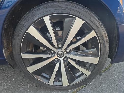 2021 Nissan Altima SR FWD