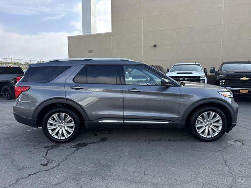 CARBONIZED GRAY METALLIC 2022 Ford Explorer Limited