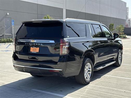 2024 Chevrolet Suburban LS