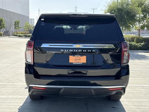 2024 Chevrolet Suburban LS