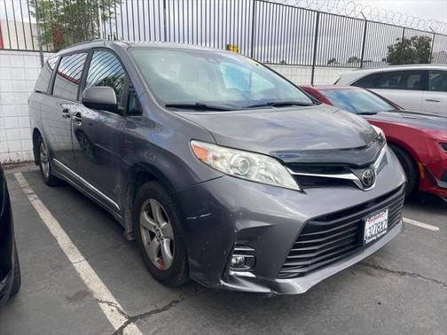 2020 Toyota Sienna LE