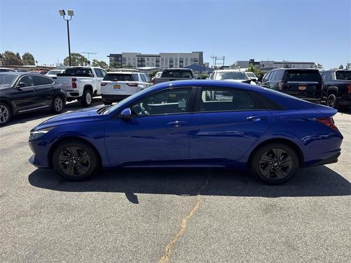2022 Hyundai ELANTRA HEV Blue