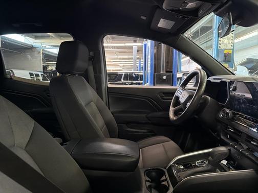 2023 Chevrolet Colorado WT