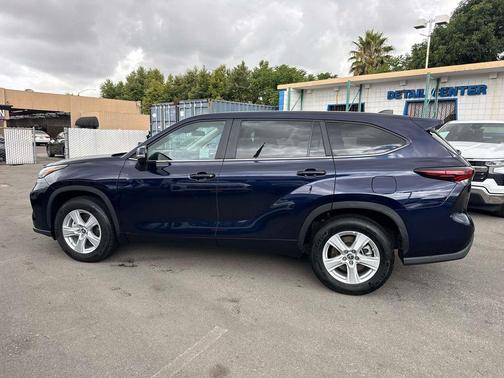 Blueprint 2025 Toyota Highlander LE
