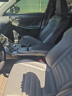 2022 Lexus IS 350 Base
