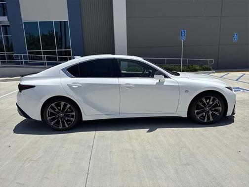 2022 Lexus IS 350 Base