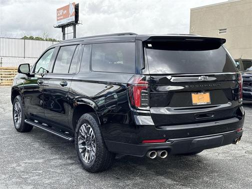 2025 Chevrolet Suburban 4WD Z71