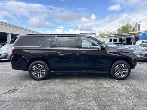 2025 Chevrolet Suburban 4WD Z71